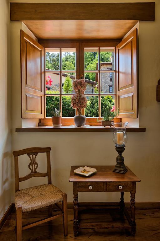 Casa Rural Llugaron I Miravalles Bagian luar foto