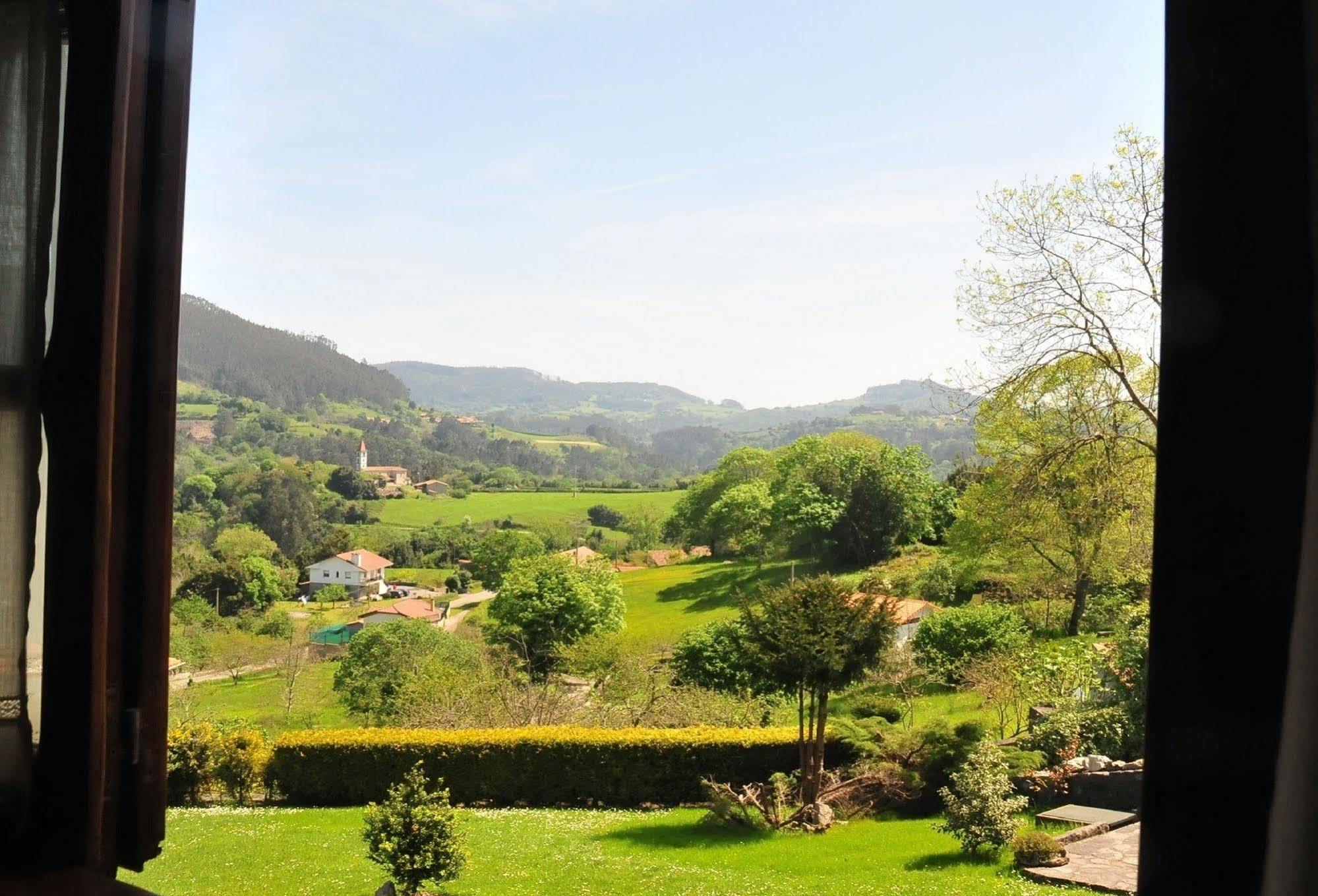 Casa Rural Llugaron I Miravalles Bagian luar foto